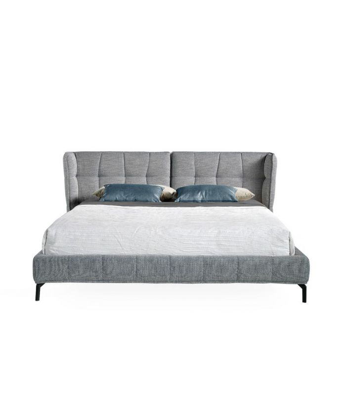 Cama de diseño italiano tapizada modelo KEO