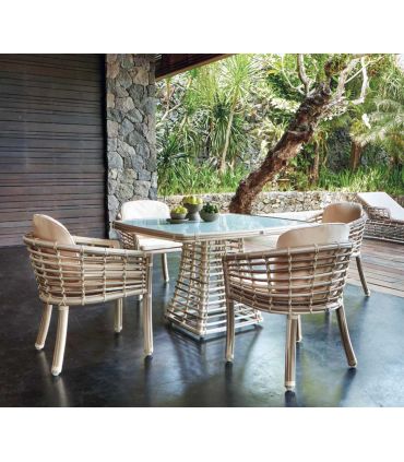 Mesa de comedor en ratan tubular Colección VILLA cuadrada