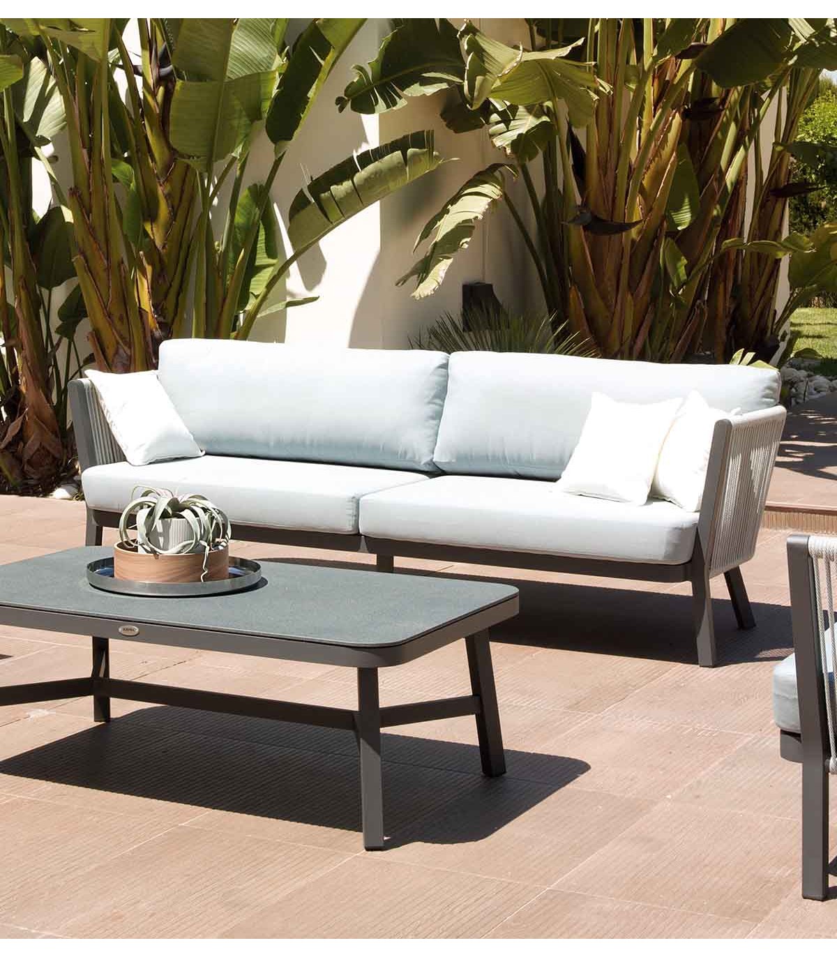 Sofá de exterior en aluminio y cuerda sintética Colección SOFIA