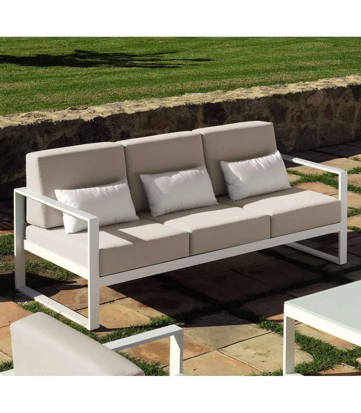 Mesa extensible terraza y jardín NERJA. Ofertas