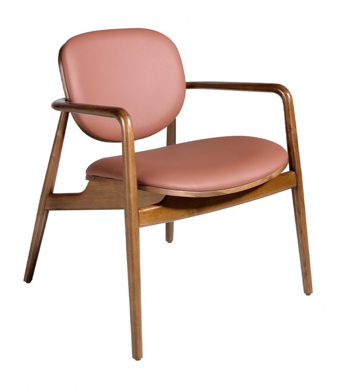 Sillón de madera tapizado ERTA