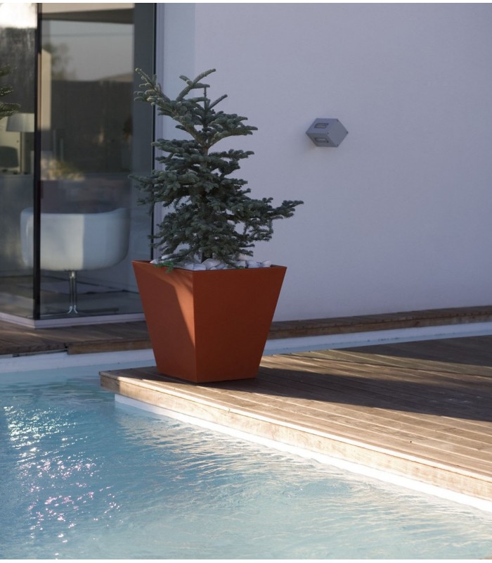 Maceteros para exteriores CONO CUADRADO Simple Vondom