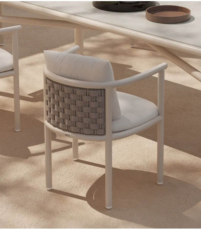 Sillón de comedor en aluminio y fibra sintética BOTIT