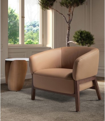 Sillón bajo en piel y madera de nogal LORCA