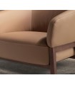 Sillón bajo en piel y madera de nogal LORCA