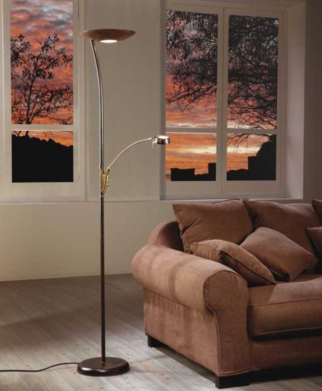Lámpara de pie con flexo modelo Lektor