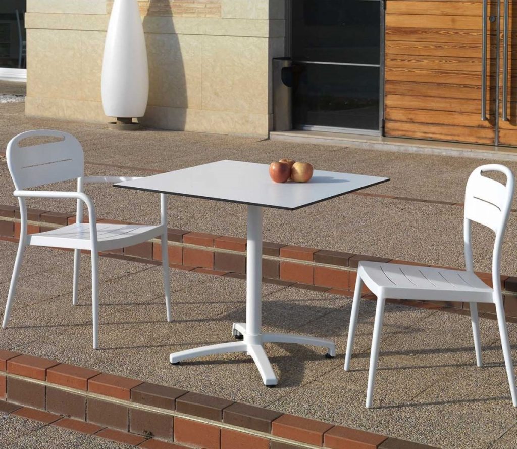 mesas-cuadradas-para-terrazas-modelo-cancun-blanco