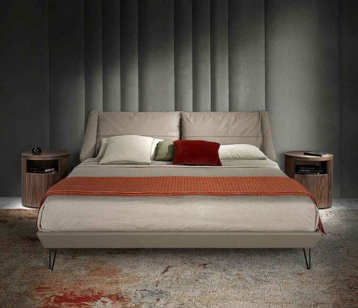 cama-tapizada-de-diseno-italiano-modelo-selena.